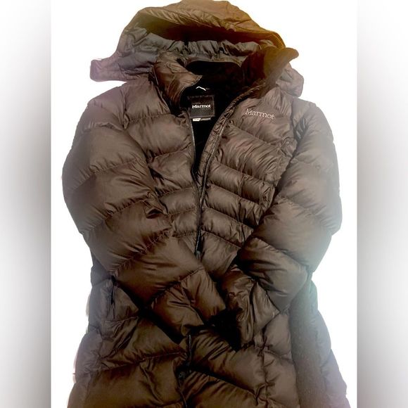 Marmot Jackets & Blazers - Marmot Women’s Puffer Coat Size Medium Duck Down Coat- Read description.